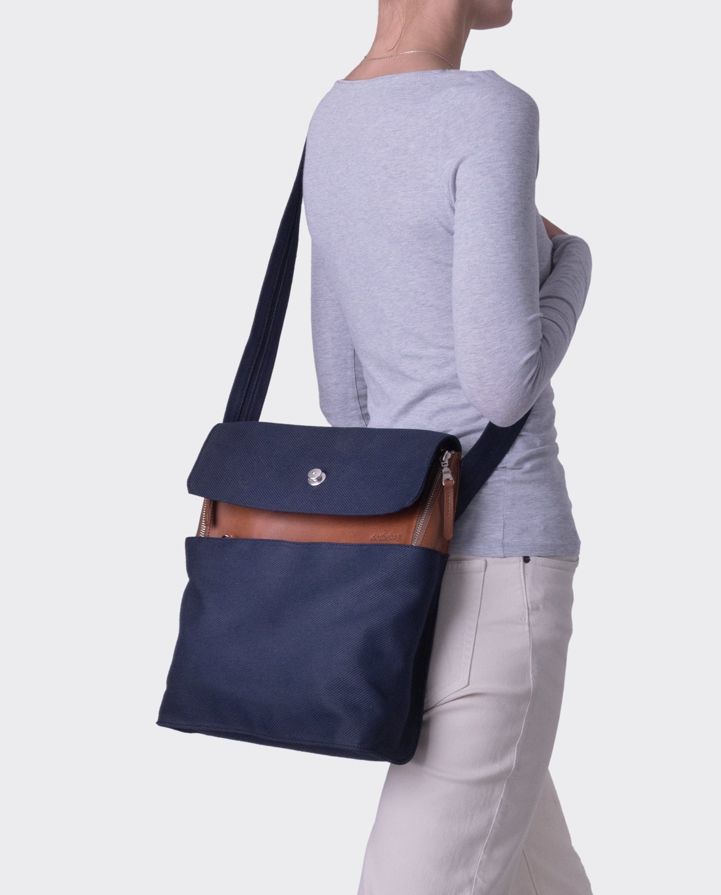 mailbag Messenger up end M