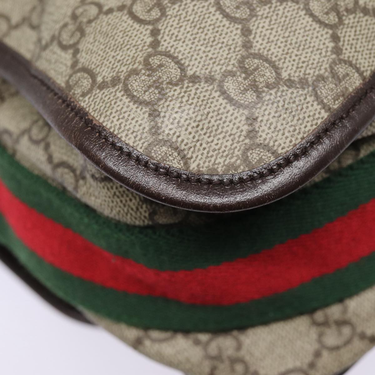 Gucci Messenger