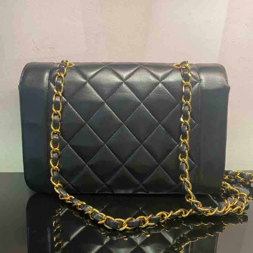 Chanel Black Lambskin Diana Flap Bag Medium