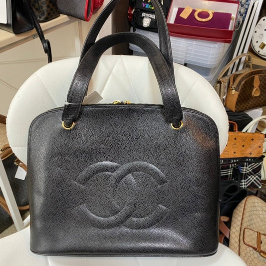 Chanel Vintage Black Leather Shoulder Bag Medium