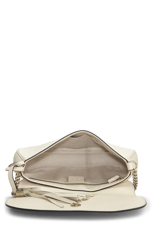 Gucci,  Beige Grained Leather Soho Chain Flap Crossbody, Gold