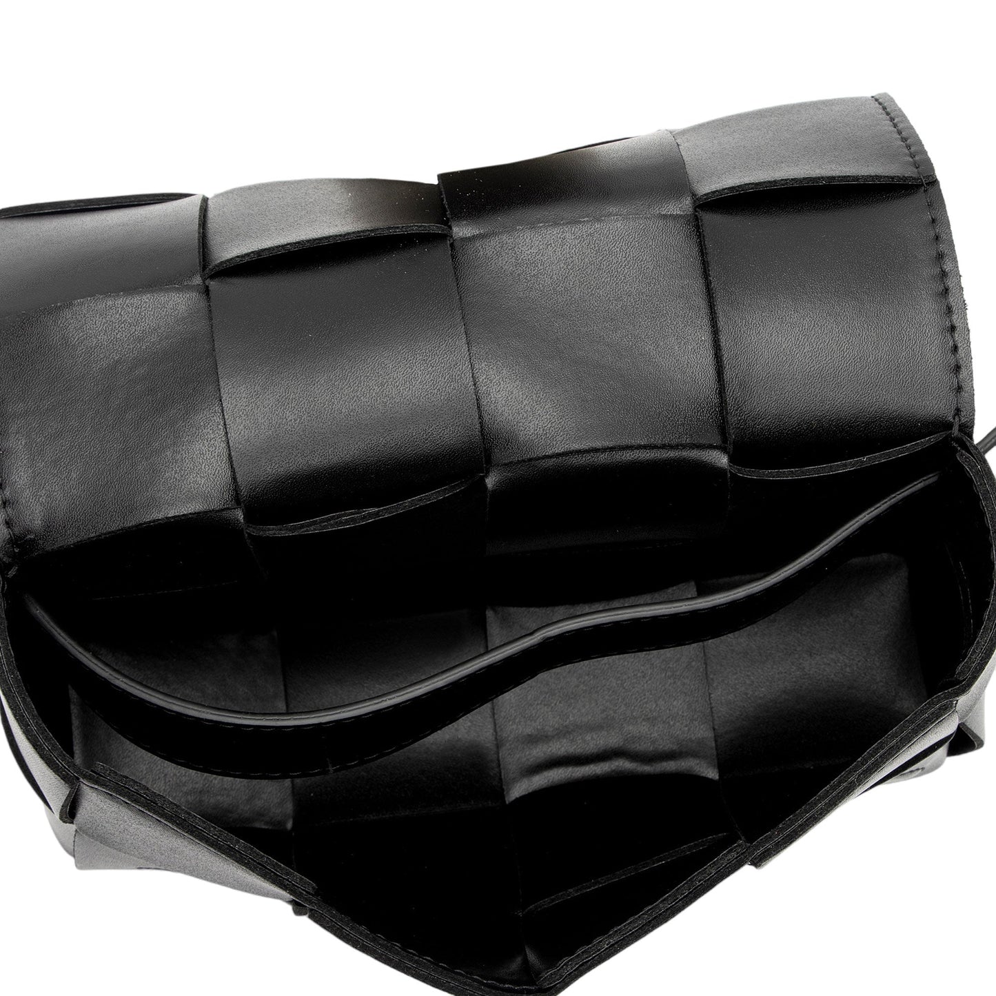 Bottega Veneta Lambskin Cassette Belt Bag (SHF-NRy7kE)