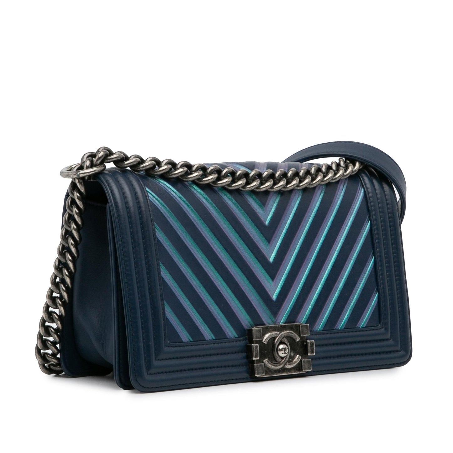 Chanel Medium Calfskin Embossed Painted Chevron Boy Flap (SHG-94iZ8u)