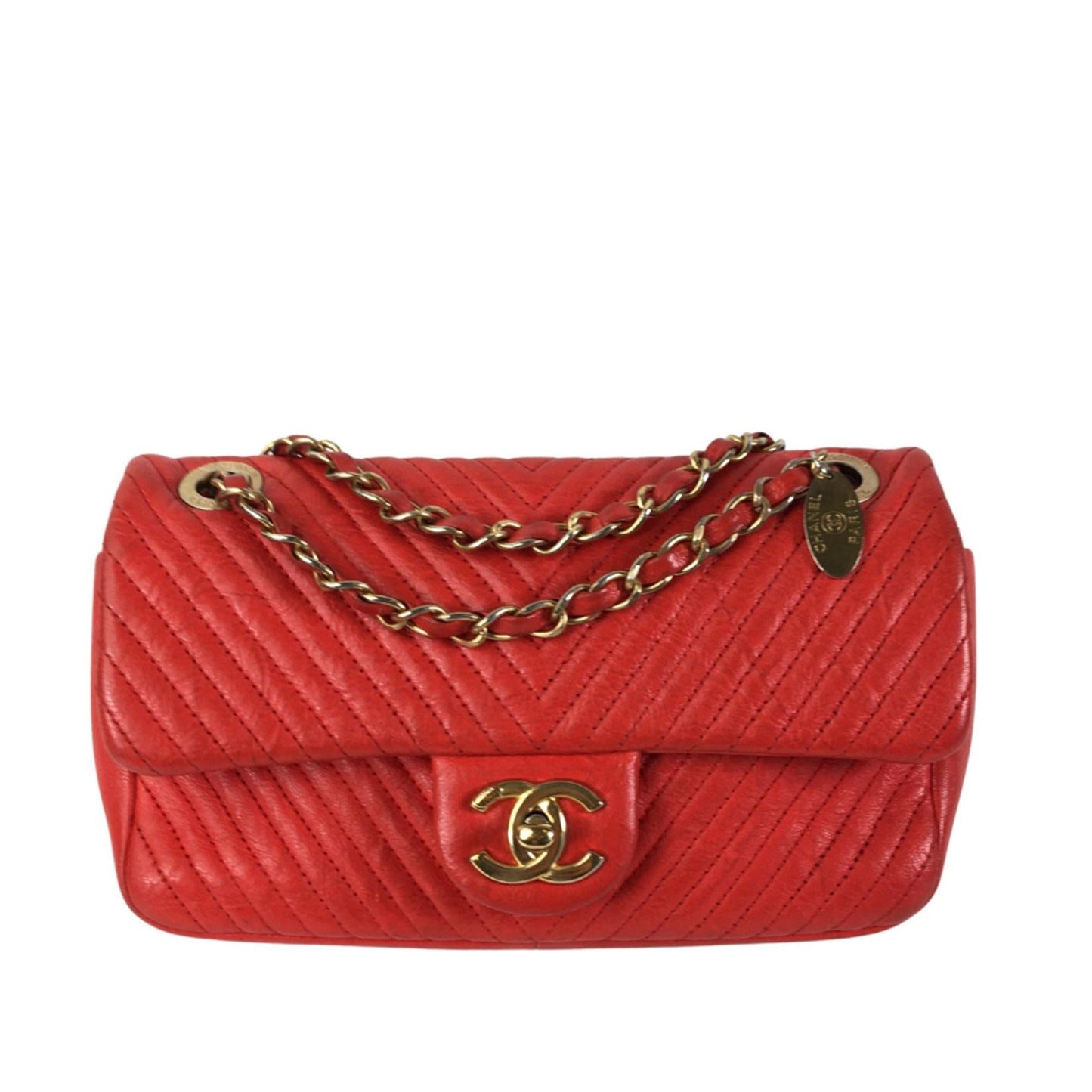 Chanel Medium Wrinkled Calfskin Quilted Chevron Medallion Charm Surpique Flap (SHG-Xm49iv)