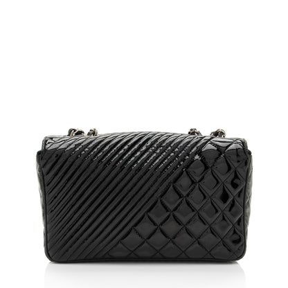 Chanel Patent Leather Coco Boy Medium Flap Bag (SHF-qtoszA)