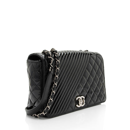 Chanel Patent Leather Coco Boy Medium Flap Bag (SHF-qtoszA)