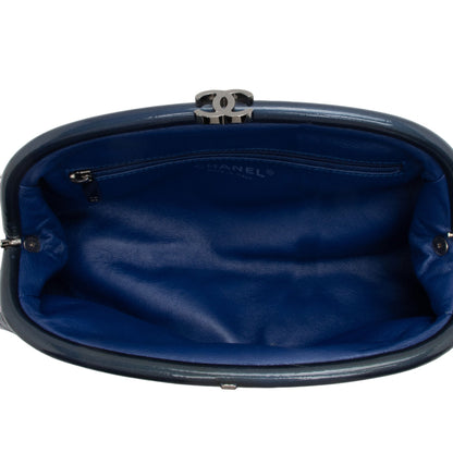 Chanel Patent Leather Timeless Clutch (SHF-UYzBin)