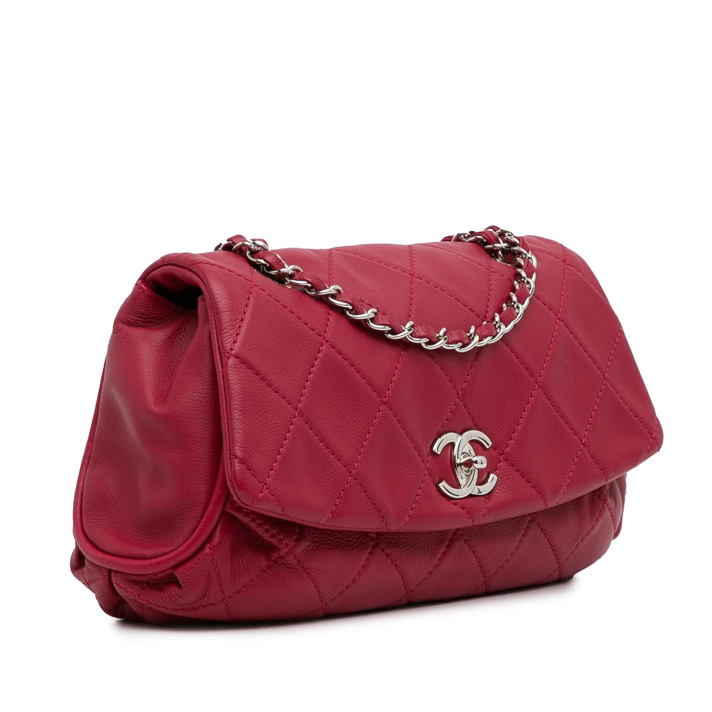 Chanel Quilted Calfskin Curvy Flap (SHG-lSn9g7)