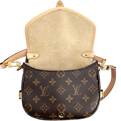 LOUIS VUITTON Monogram Saumur BB - Classic Crossbody in Excellent Condition