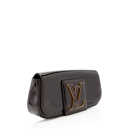 Louis Vuitton Patent Leather Sobe Clutch (SHF-22979)