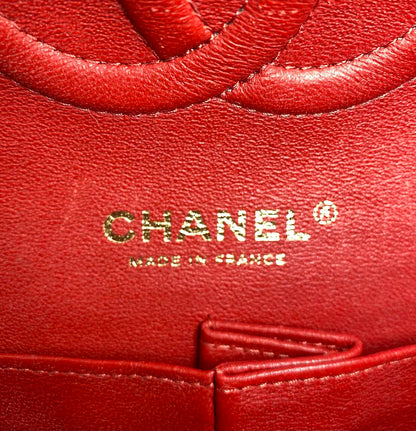 CHANEL Medium Double Flap Quilted Caviar w/gold - Red