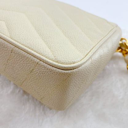 Chanel Cream Vintage Caviar Leather V Stitch Shoulder Bag