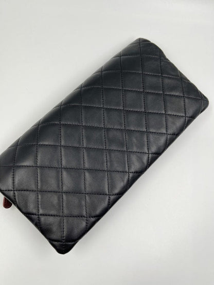 Chanel Matelasse Lambskin Leather CC Clutch bag in Black