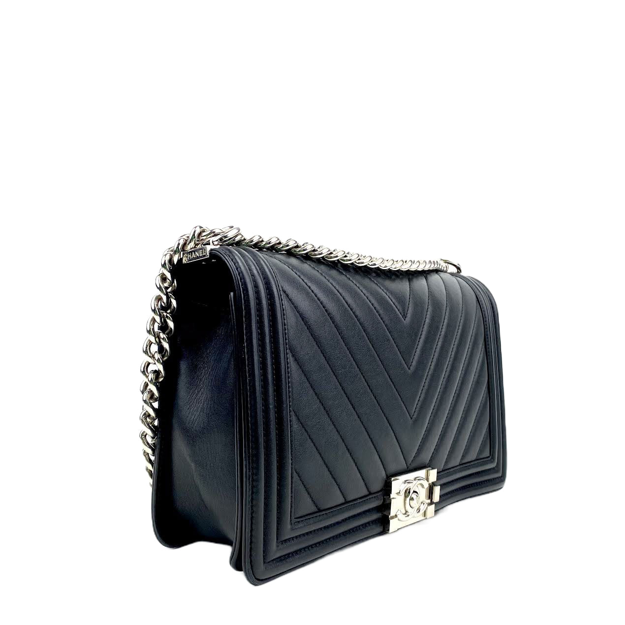 CHANEL 2016 Chevron Boy Bag Medium Black