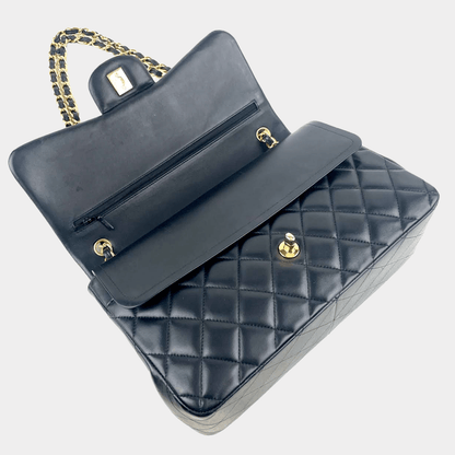 CHANEL Jumbo Dbl Flap Quilted Lambskin w/gold