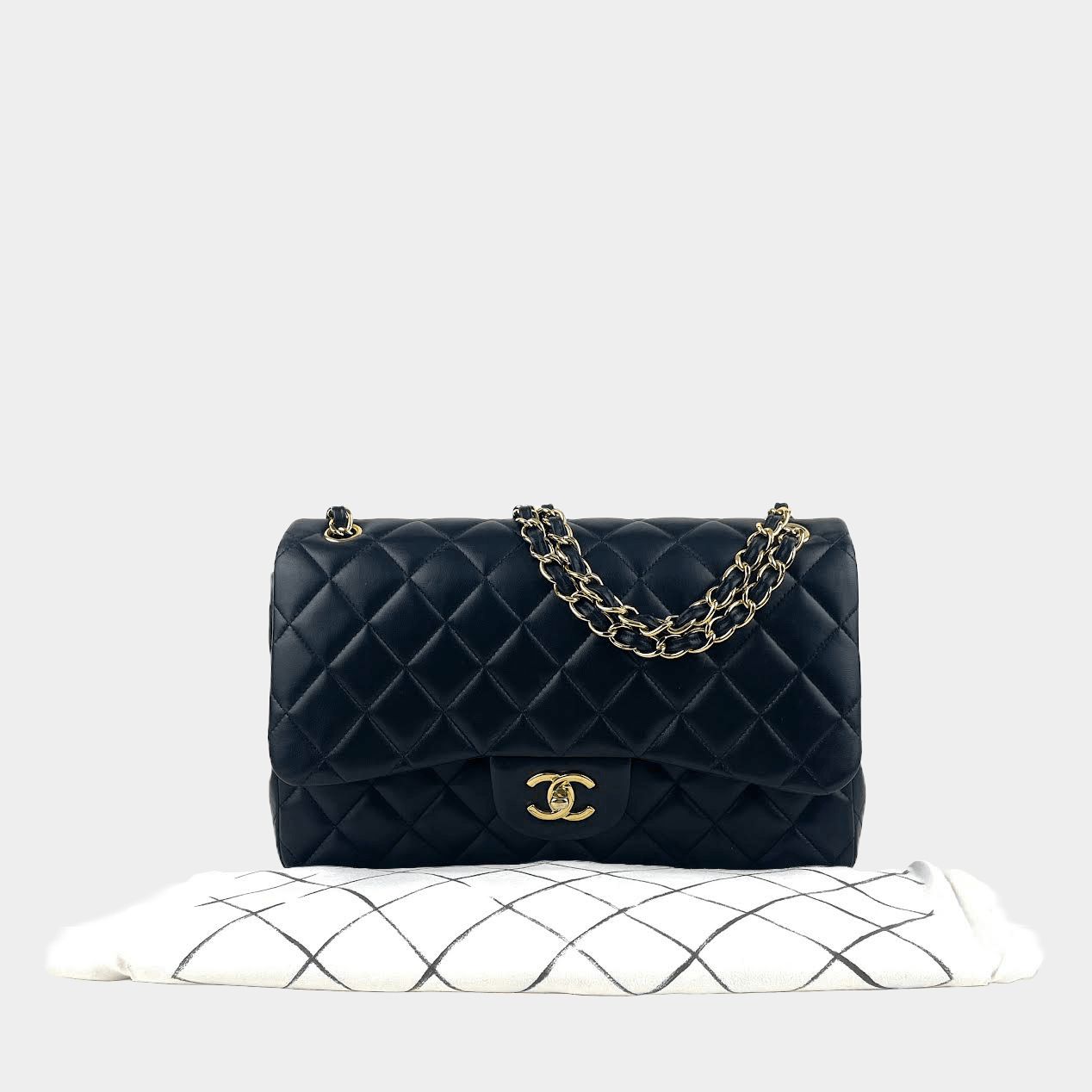 CHANEL Jumbo Dbl Flap Quilted Lambskin w/gold