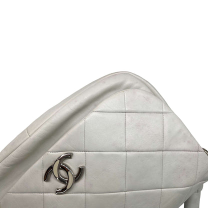 Chanel quilted flap cream calfskin leather shoulder bag