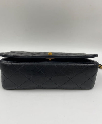 Chanel Vintage Crossbody Flap bag