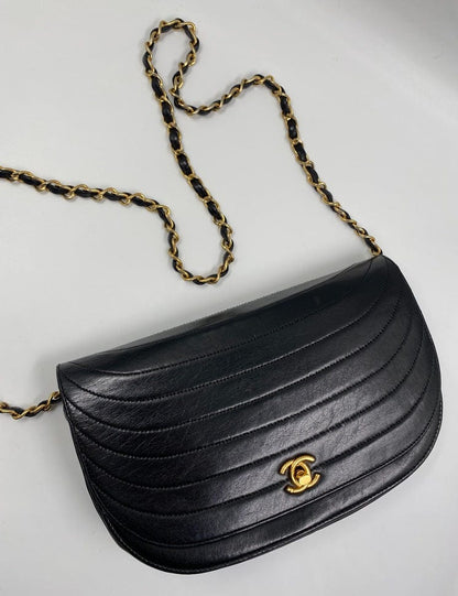 Chanel Vintage Crossbody Flap bag