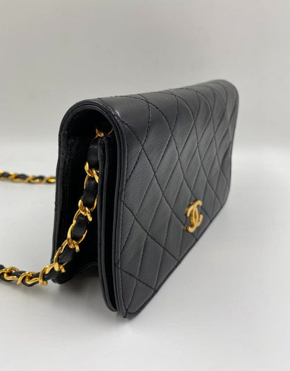 Chanel Vintage Crossbody Flap bag