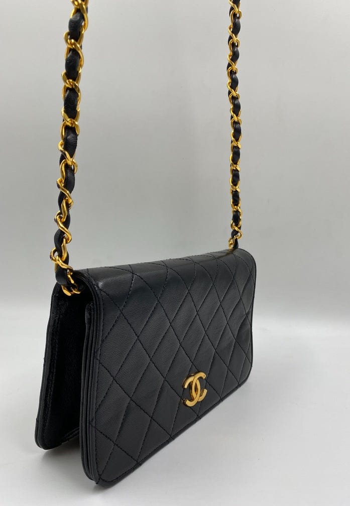 Chanel Vintage Crossbody Flap bag