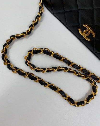 Chanel Vintage Crossbody Flap bag