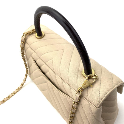 CHANEL Medium Chevron Coco Handle Bag