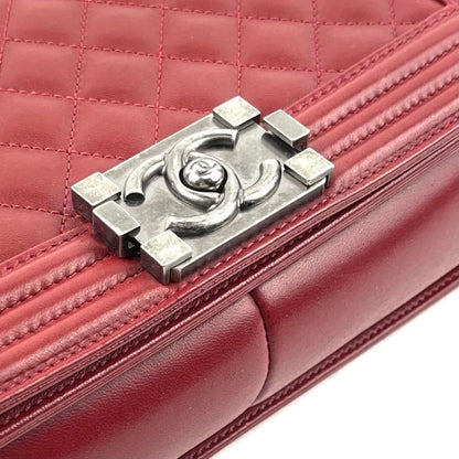 CHANEL 2013-2014 Medium Boy Bag - Red