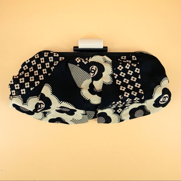 CHANEL Vintage silk clutch