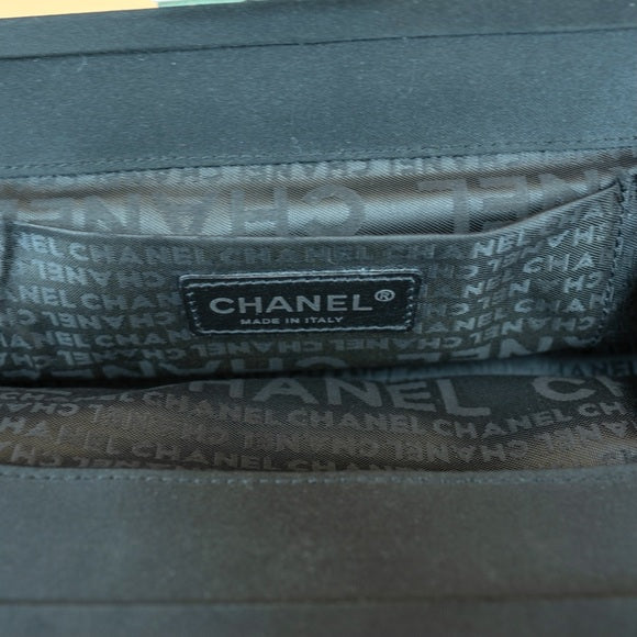 CHANEL Vintage silk clutch