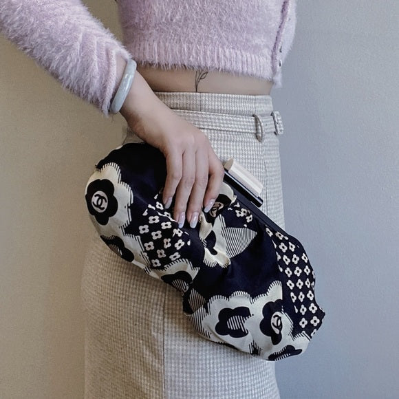 CHANEL Vintage silk clutch