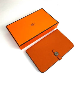 Hermès orange Dogon Duo wallet