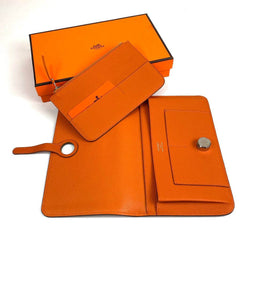 Hermès orange Dogon Duo wallet