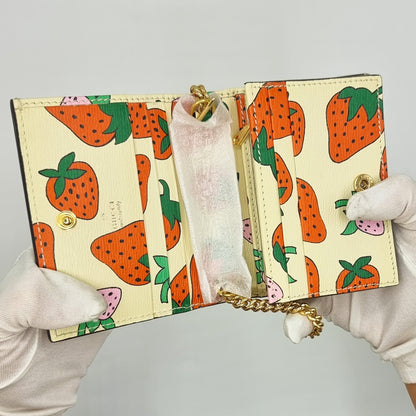 Zumi Wallet purse Strawberry print