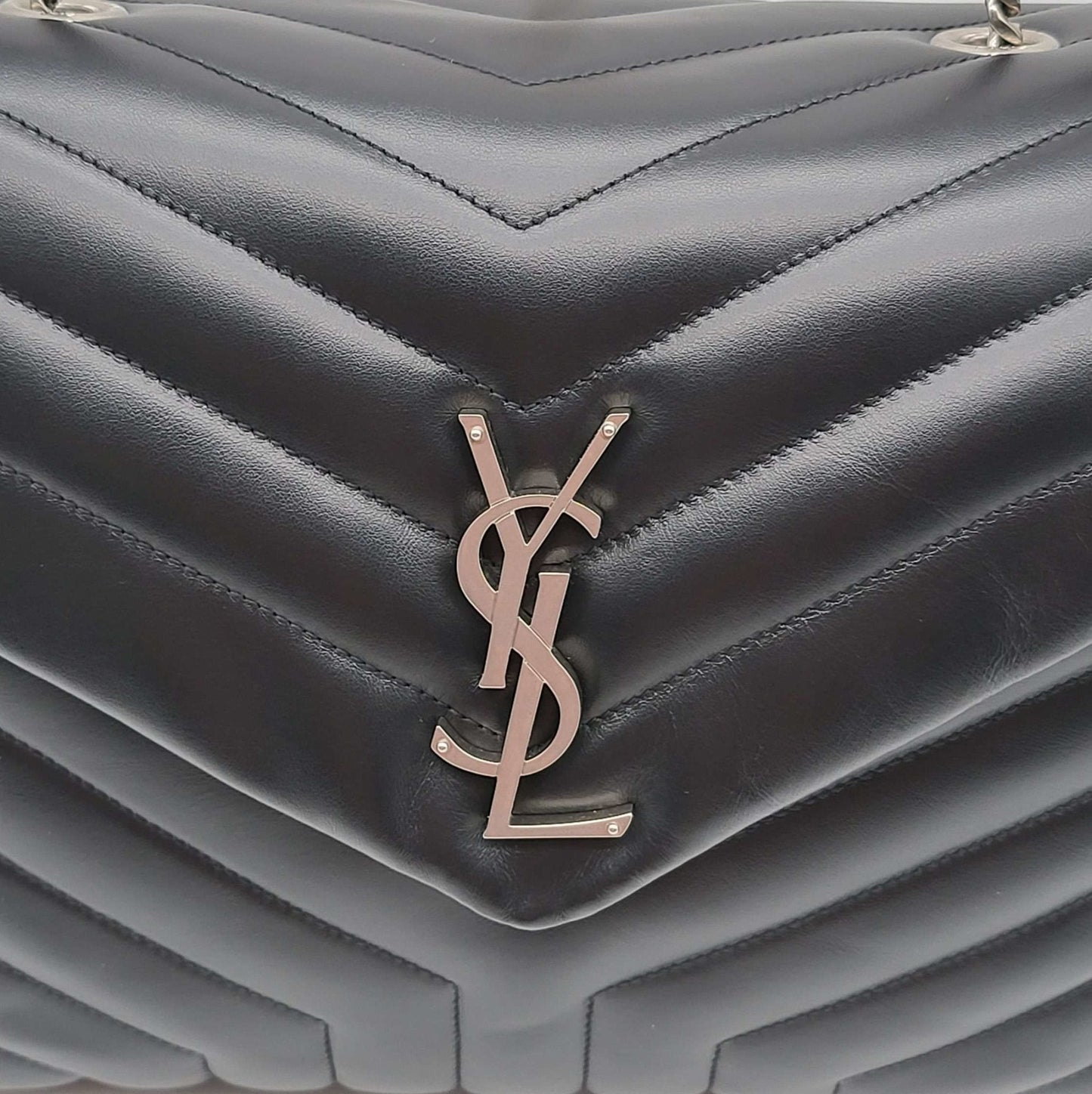 Yves Saint Laurent YSL Medium LouLou Matelasse Shoulder Bag